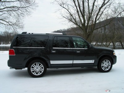 1350208760_lincoln-navigator.jpg