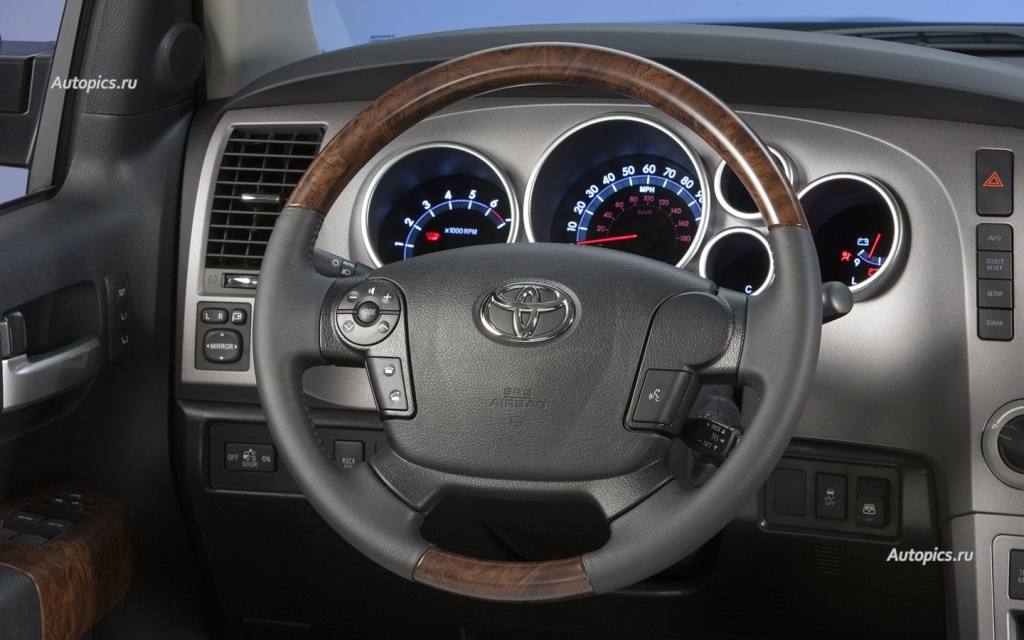 toyota-tundra-86153-1440x900-www_autopics_ru.jpg